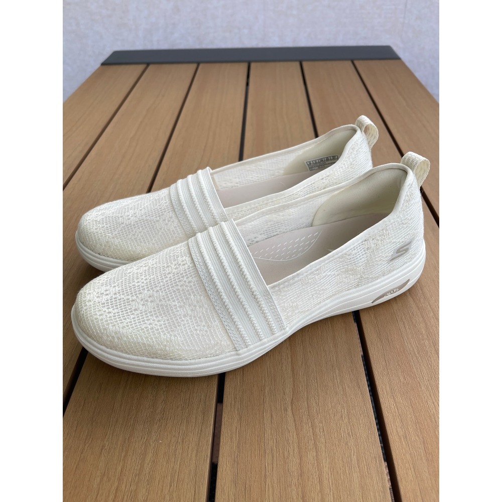 Skechers Arch Fit Womens Size 8 Off White Lace Slip On Sneakers Flats